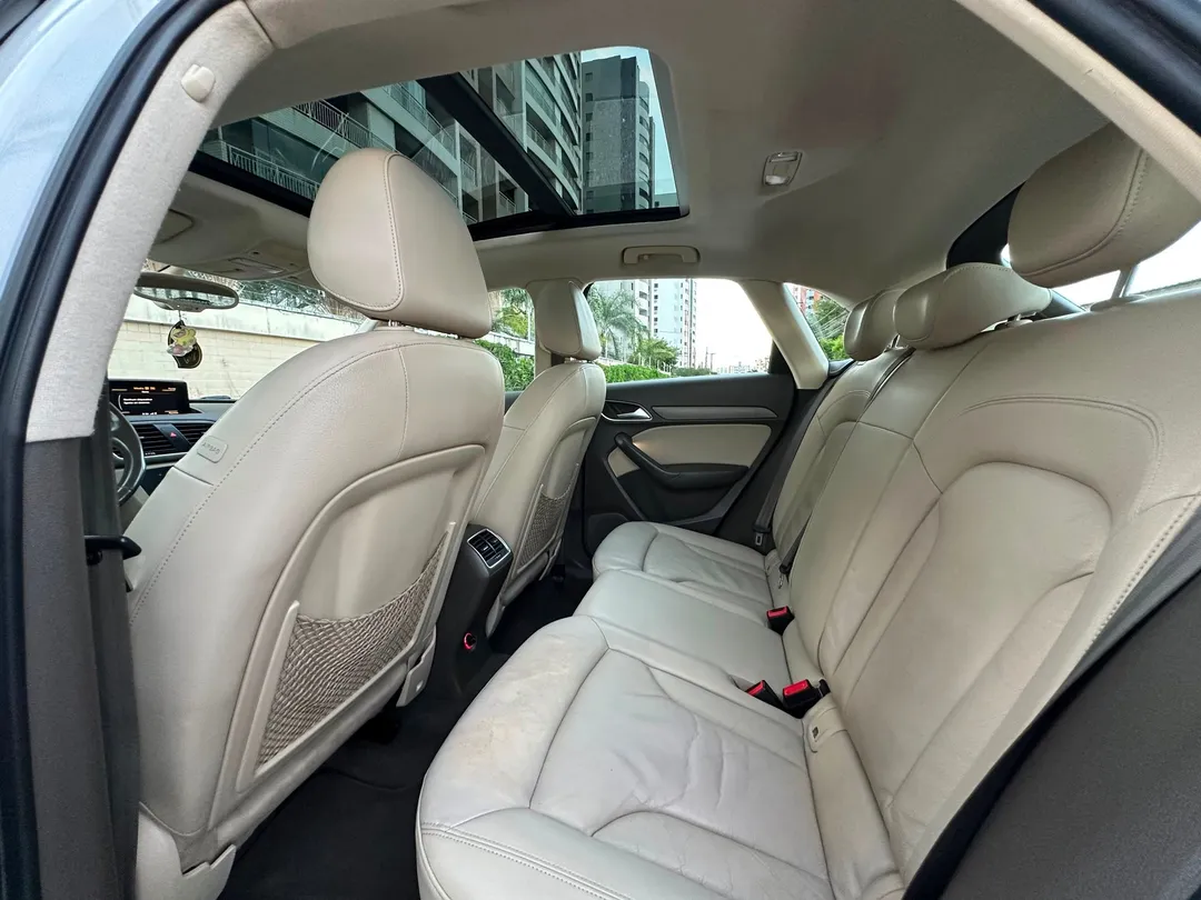 Audi Q3 2015, foto 7 de 7