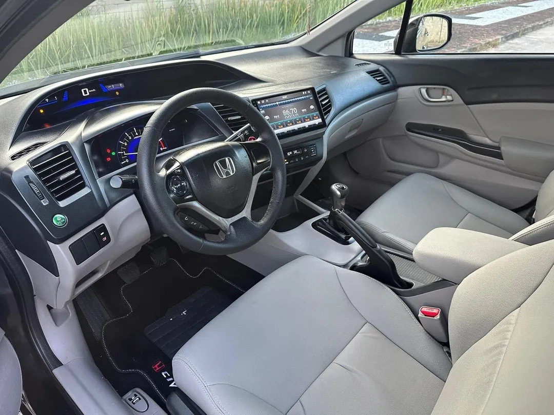 Honda Civic 2015, foto 6 de 7