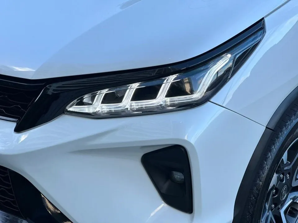 Toyota SW4 2019, foto 6 de 7