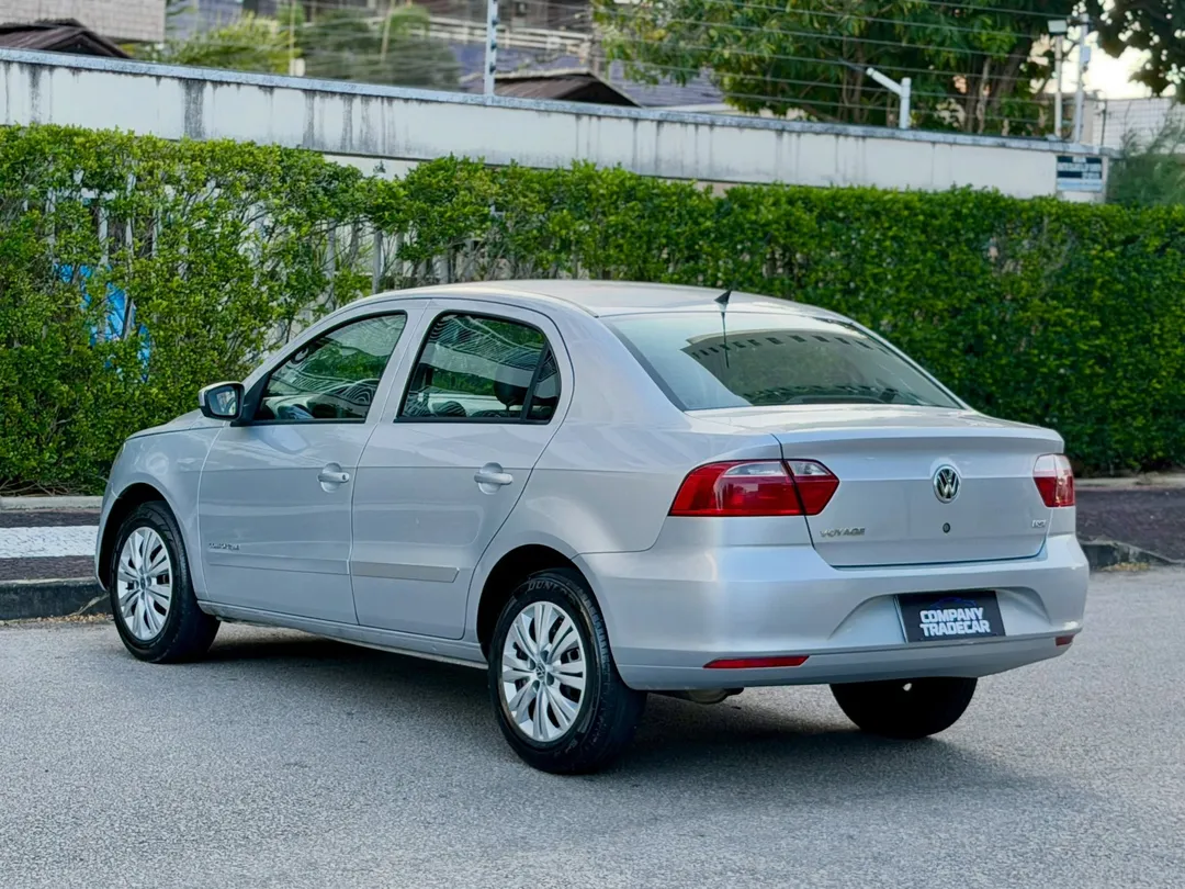 Volkswagen Voyage 2015, foto 4 de 7